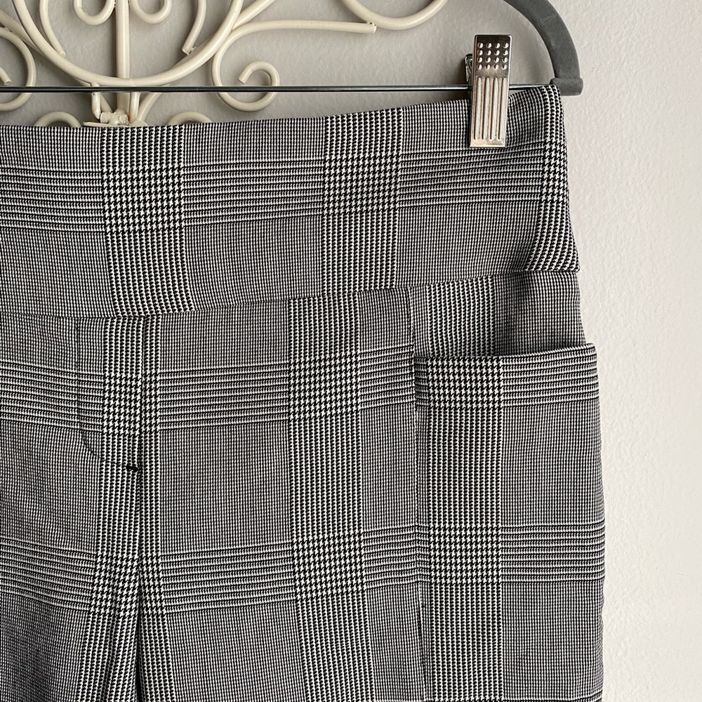 APT 9 // Houndstooth Legging